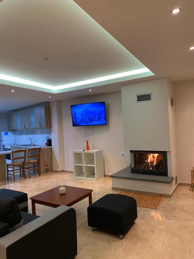 Αρτέμιδα Plus Karpenisi Apartment Экстерьер фото